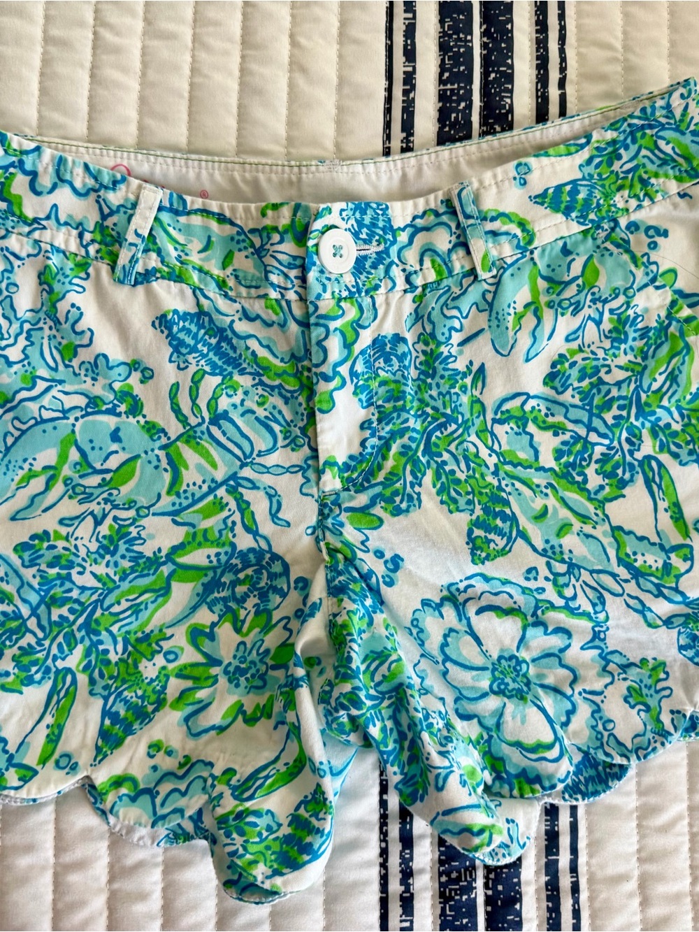 Lilly Pulitzer Floral Scallop-Hem Shorts in Blue & Green